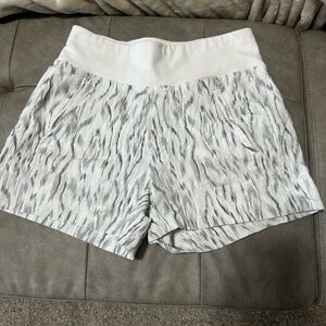 Athleta Trekkie short